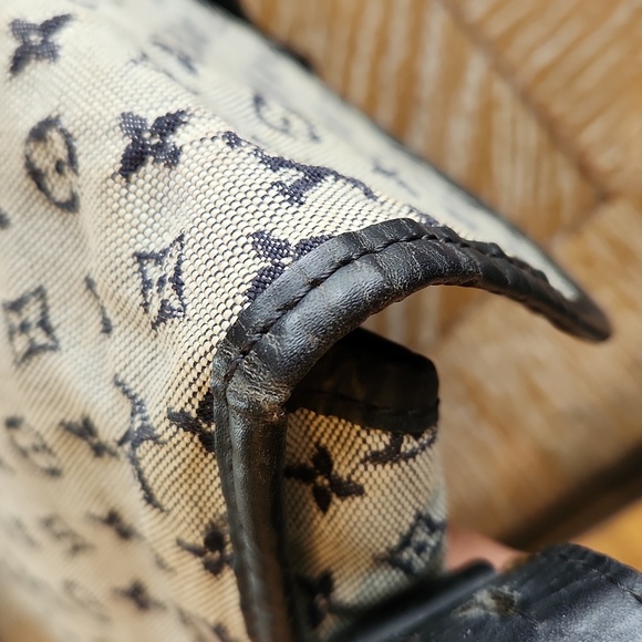 LOUIS VUITTON Mini Lin Navy Blue Crossbody/ Shoulder Bag - Picture 11 of 17